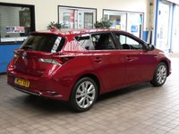 USED 2017 17 TOYOTA AURIS 1.8 VVT-I EXCEL TSS 5d 99 BHP SAT NAV PART LEATHER CAMERA TOYOTA WARRANTY TILL AUG 2027 1 OWNER SERVICE HISTORY