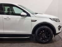 USED 2017 17 LAND ROVER DISCOVERY SPORT 2.0 TD4 SE TECH 5d 180 BHP Panoramic Roof