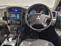 USED 2007 07 MITSUBISHI SHOGUN 3.2 DI-D (168 PS) DIAMOND AUTO 4X4 SWB 3DR + NAV + E/SUNROOF + E/HEATED LEATHERS + CRUISE + MEDIA + �&pound;�&pound;�&pound;'S UPGRADES + R/CAMERA + PARK AID + PRIVACY + S/STEPS + SNORKEL + ROOF RACK + ALLOYS + TOWBAR GREAT SPEC + &pound;&pound;&pound;'S UPGRADES + NAV + LEATHER + CRUISE