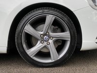 USED 2014 14 VOLVO V60 2.0 D4 R-DESIGN NAV 5d 178 BHP 