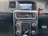 USED 2014 14 VOLVO V60 2.0 D4 R-DESIGN NAV 5d 178 BHP 