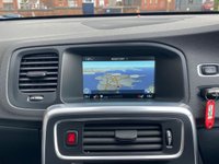 USED 2014 14 VOLVO V60 2.0 D4 R-DESIGN NAV 5d 178 BHP 