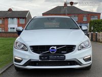 USED 2014 14 VOLVO V60 2.0 D4 R-DESIGN NAV 5d 178 BHP 