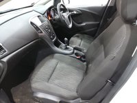 USED 2013 63 VAUXHALL ASTRA 2.0 TECH LINE CDTI S/S 5d 163 BHP SAT NAV - FULL MOT - GREAT SPEC