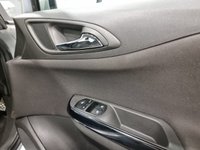 USED 2015 15 VAUXHALL CORSA 1.4 SRI ECOFLEX 5d 89 BHP Striking Sovereign Metallic silver