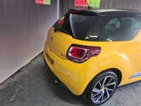 USED 2015 65 DS DS 3 1.2 PURETECH DSTYLE NAV S/S EAT6 3d 109 BHP 