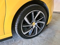 USED 2015 65 DS DS 3 1.2 PURETECH DSTYLE NAV S/S EAT6 3d 109 BHP 