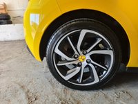 USED 2015 65 DS DS 3 1.2 PURETECH DSTYLE NAV S/S EAT6 3d 109 BHP 