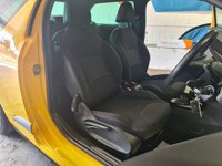 USED 2015 65 DS DS 3 1.2 PURETECH DSTYLE NAV S/S EAT6 3d 109 BHP 