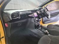 USED 2015 65 DS DS 3 1.2 PURETECH DSTYLE NAV S/S EAT6 3d 109 BHP 