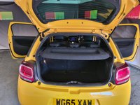 USED 2015 65 DS DS 3 1.2 PURETECH DSTYLE NAV S/S EAT6 3d 109 BHP 