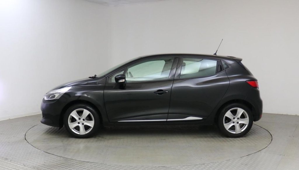USED 2015 65 RENAULT CLIO 1.1 DYNAMIQUE NAV 16V 5d  