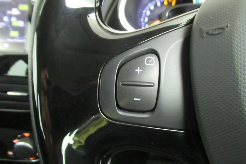 USED 2015 65 RENAULT CLIO 1.1 DYNAMIQUE NAV 16V 5d  