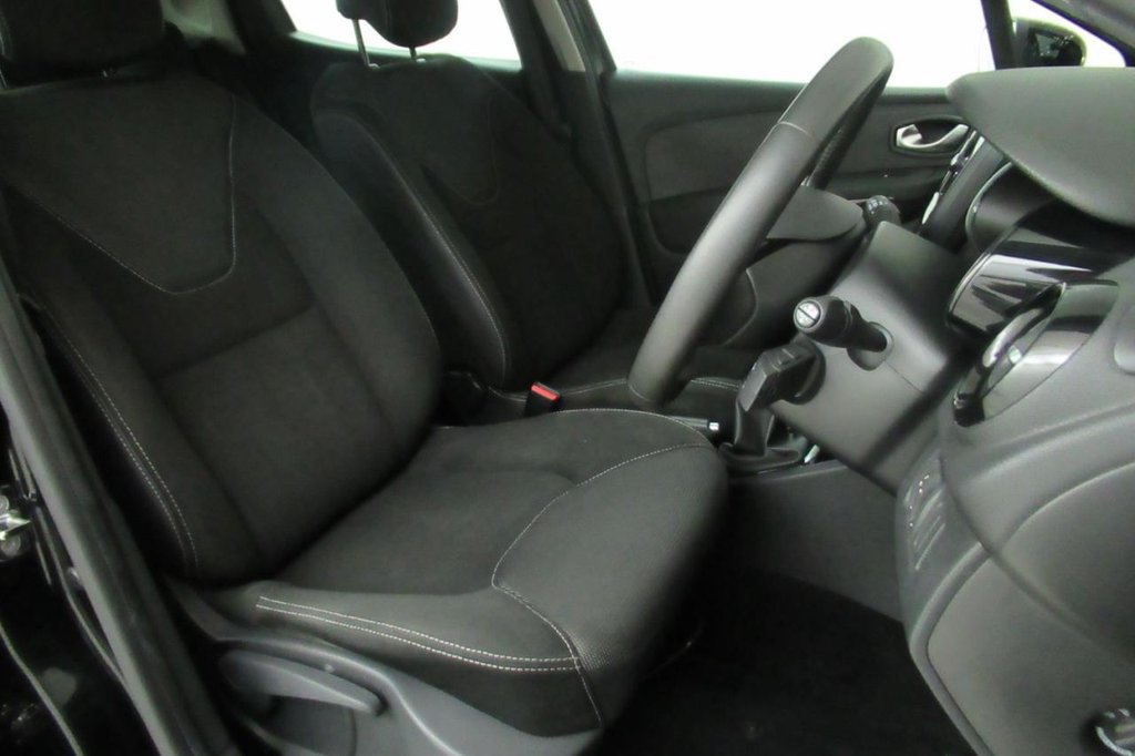 USED 2015 65 RENAULT CLIO 1.1 DYNAMIQUE NAV 16V 5d  