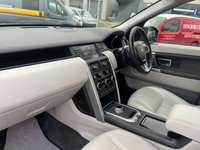 USED 2015 65 LAND ROVER DISCOVERY SPORT 2.0 TD4 HSE BLACK 5d 180 BHP 2 FORMER KEEPERS+HSE BLACK EDITION+MEGA SPECIFICATION+PANORAMIC GLASS ROOF+FULL LEATHER+AUTOMATIC TRANSMISSION+SATELLITE NAVIGATION+BLUETOOTH+PARK ASSIST+20 INCH ALLOY WHEELS+MUST BE SEEN+READY TO DRIVE AWAY TODAY+FINANCE AND EXTENDED WARRANTY AVAILABLE ON THIS USED VEHICLE!!!!!!