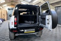 USED 2021 21 LAND ROVER DEFENDER 2.0 X-DYNAMIC SE 5d 399 BHP HUGE SPEC, HOME DELIVERY AVAILABLE, PAN ROOF, DEPLOYABLE TOW BAR, BLACK PACK