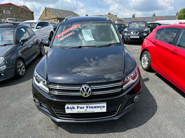 2013 VOLKSWAGEN, TIGUAN - Photo 2