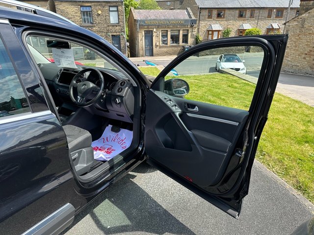 2013 VOLKSWAGEN, TIGUAN - Photo 9