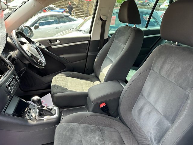 2013 VOLKSWAGEN, TIGUAN - Photo 12