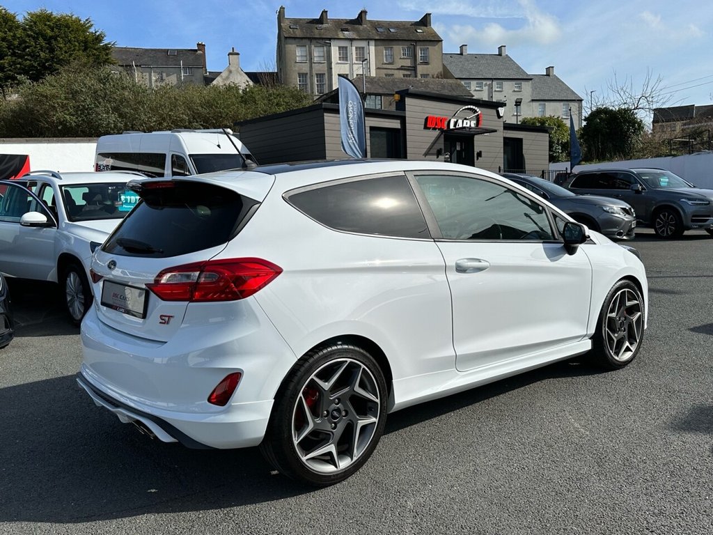 USED 2018 F FORD FIESTA 1.5 ST-2 3d 198 BHP IMMACULATE CONDITION THROUGHOUT