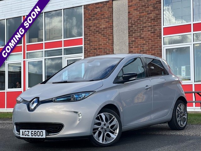 2016 RENAULT ZOE  DYNAMIQUE NAV 5d 92 BHP REVERSING CAMERA +   AND REAR PARKING SENSORS +  CRUISE CONTROL +  BLUETOOTH +  DAB RADIO  PHONE +   AUDIO CONNECTIVITY +  AUX CONNECTION +  USB CONNECTION+  SAT NAVIGATION +   CLIMATE CONTROL +  PRIVACY GLASS +  17 INCH ALLOY WHEELS +  FULL SERVICE RECORD ++