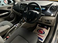 USED 2016 RENAULT ZOE  DYNAMIQUE NAV 5d 92 BHP REVERSING CAMERA +   AND REAR PARKING SENSORS +  CRUISE CONTROL +  BLUETOOTH +  DAB RADIO  PHONE +   AUDIO CONNECTIVITY +  AUX CONNECTION +  USB CONNECTION+  SAT NAVIGATION +   CLIMATE CONTROL +  PRIVACY GLASS +  17 INCH ALLOY WHEELS +  FULL SERVICE RECORD ++