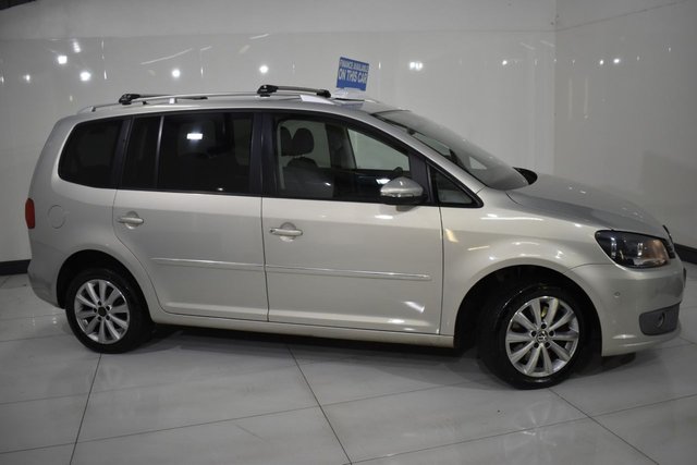 View our VOLKSWAGEN TOURAN