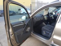 USED 2012 12 VOLKSWAGEN TIGUAN 2.0 SE TDI BLUEMOTION TECHNOLOGY 4MOTION DSG 5d 138 BHP Lovely Example