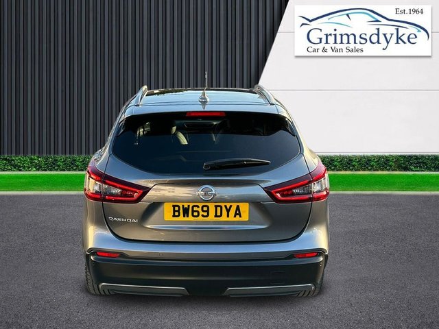 View our NISSAN QASHQAI