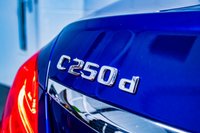 USED 2017 17 MERCEDES-BENZ C-CLASS 2.1 C 250 D AMG LINE PREMIUM PLUS 4d 204 BHP 2 KEYS + FSH + BURMESTER