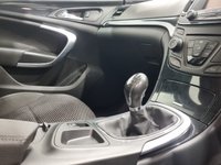 USED 2015 15 VAUXHALL INSIGNIA 2.0 TECH LINE CDTI ECOFLEX S/S 5d 138 BHP Versatile 2.0 Tech Line CDTI Ecolflex , Navigation 900 Intel, Cruise Control , Dual Zone Climate Control, Striking Flip Chip Silver