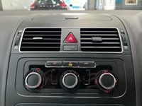 USED 2011 61 VOLKSWAGEN TOURAN  1.6 TDI SE MPV 5dr Diesel Manual Euro 5 (7 Seat) (105 ps) Parking Assist,7 Seats,62.8MPG