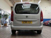 USED 2019 69 VAUXHALL COMBO LIFE 1.2 ENERGY XL S/S 5d 109 BHP 5 SEATS SMARTLINK SAT NAV PARKING SENSORS 1 OWNER SERVICE HISTORY 6 MONTHS GOLD WARRANTY