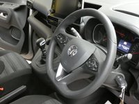 USED 2019 69 VAUXHALL COMBO LIFE 1.2 ENERGY XL S/S 5d 109 BHP 5 SEATS SMARTLINK SAT NAV PARKING SENSORS 1 OWNER SERVICE HISTORY 6 MONTHS GOLD WARRANTY