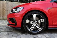 USED 2017 17 VOLKSWAGEN GOLF 2.0 R TSI DSG 5d 306 BHP PANORAMIC GLASS SUNROOF