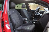 USED 2017 17 VOLKSWAGEN GOLF 2.0 R TSI DSG 5d 306 BHP PANORAMIC GLASS SUNROOF