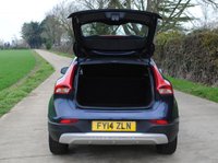 USED 2014 14 VOLVO V40 1.6 D2 CROSS COUNTRY LUX 5d 113 BHP www.suffolkcarcentre.co.uk - Located at Reydon