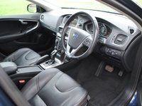USED 2014 14 VOLVO V40 1.6 D2 CROSS COUNTRY LUX 5d 113 BHP www.suffolkcarcentre.co.uk - Located at Reydon