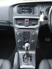 USED 2014 14 VOLVO V40 1.6 D2 CROSS COUNTRY LUX 5d 113 BHP www.suffolkcarcentre.co.uk - Located at Reydon