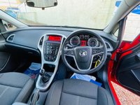 USED 2014 14 VAUXHALL ASTRA 1.6 SRI 5d 113 BHP Stylish and modern 5 door hatchback