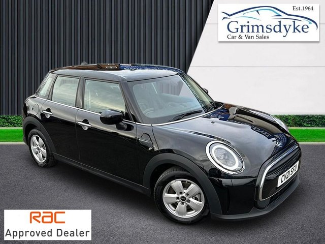 2021 21 MINI Hatch Cooper 1.5 COOPER CLASSIC 5d 134 BHP
