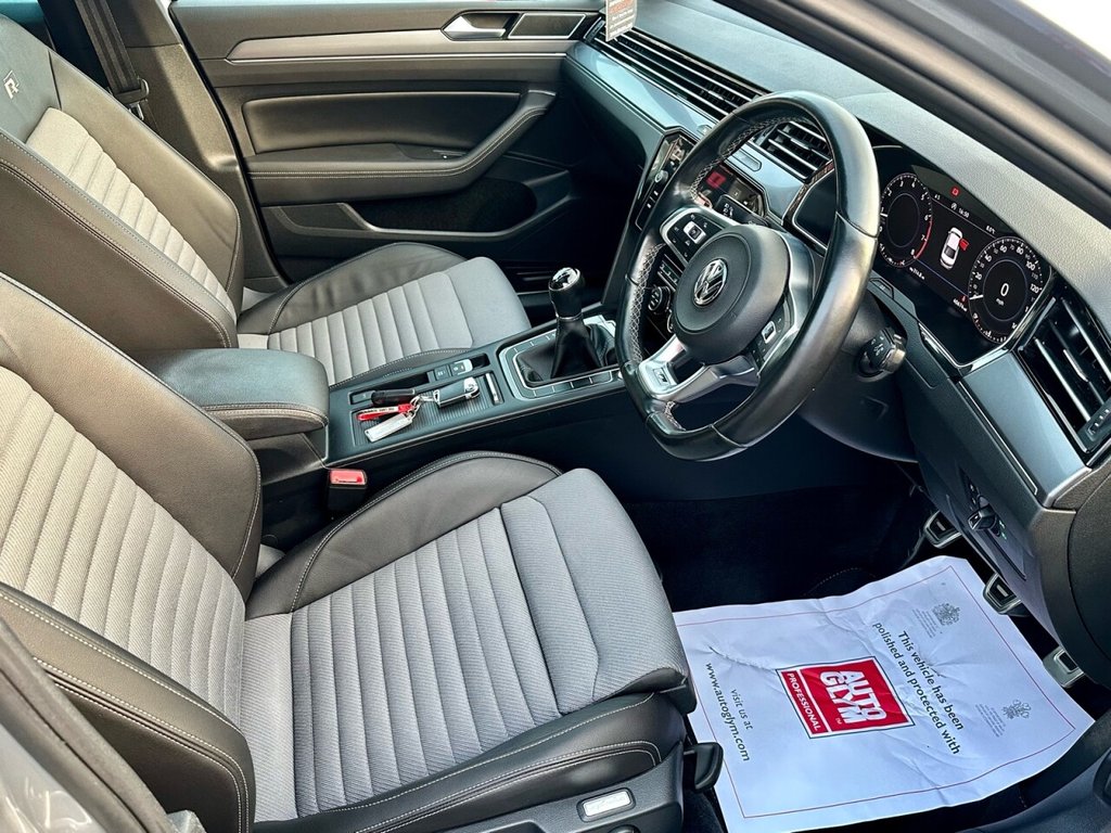 USED 2018 VOLKSWAGEN PASSAT 1.4 R LINE TSI 4d 148 BHP FULL PANORAMIC GLASS SUNROOF