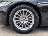 USED 2017 67 JAGUAR XF 2.0 D PRESTIGE 4d 177 BHP 