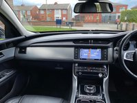 USED 2017 67 JAGUAR XF 2.0 D PRESTIGE 4d 177 BHP 