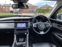 USED 2017 67 JAGUAR XF 2.0 D PRESTIGE 4d 177 BHP 