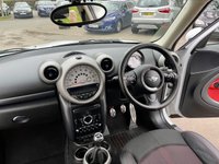 USED 2010 60 MINI COUNTRYMAN 1.6L COOPER S 5d 184 BHP Big Specification Countryman With Full Service History.