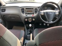 USED 2008 58 KIA RIO 1.6 SPORT 5d 111 BHP PRIVACY GLASS, CLIMATE CONTROL, AIR CON, ELECTRIC SUNROOF, ALLOY WHEELS, REMOTE CENTRAL LOCKING, CD/RADIO/AUX, FRONT FOG LIGHTS, ELECTRIC WINDOWS AND MIRRORS AND 2 KEYS