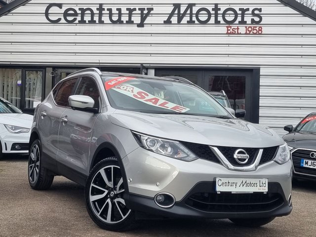 2017 66 Nissan Qashqai 1.5 dCi TEKNA (Smart Vision) 5dr - GLASS ROOF