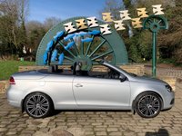 USED 2012 12 VOLKSWAGEN EOS 1.4 SPORT TSI 2d 158 BHP VERY RARE FIND - 2012 VW EOS SPORT TSi HARD-TOP CONVERTIBLE - FULL HEATED BLACK LEATHER - 18 INCH UPGRADE ALLOYS - 1 OWNER FROM BRAND NEW - 31,135 MILES ONLY - ELEC GLASS ROOF