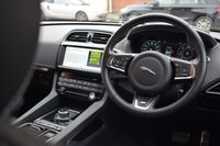 USED 2019 19 JAGUAR F-PACE 3.0 S AWD 5d 296 BHP PAN ROOF / MERIDIAN / 1 OWNER